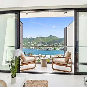 The Hills Aparthotel